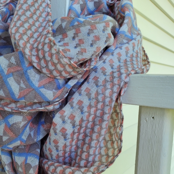Charlotte Russe infinity wrap scarf - Picture 4 of 6